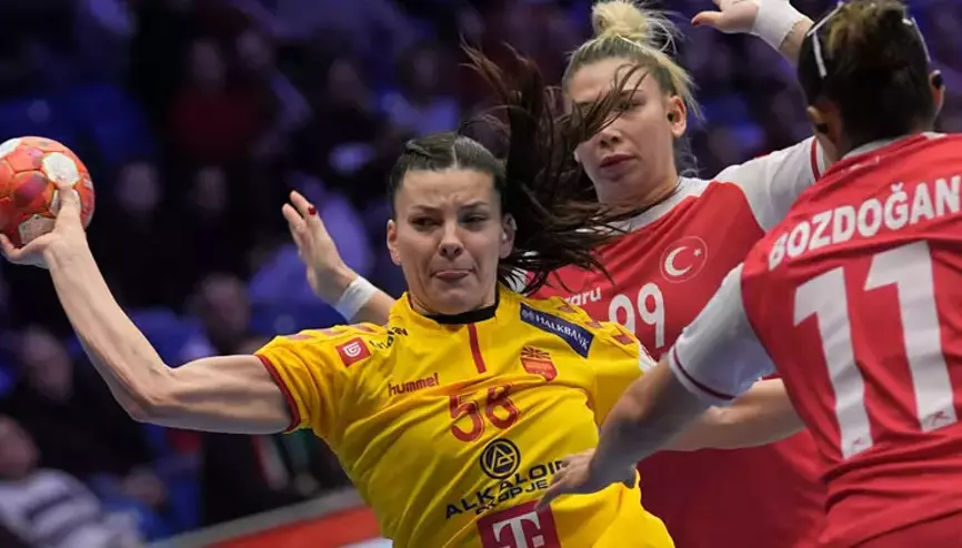 申花vs三箭首发：路易斯、马纳法先发阿苏埃替补，广岛单外援